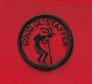 BUON VECCHIO STAFFER Pattuglia Rotonda Pattuglia Distintivo Legno Leader Boy Scout Perline PERSONALE - Foto 1 di 1