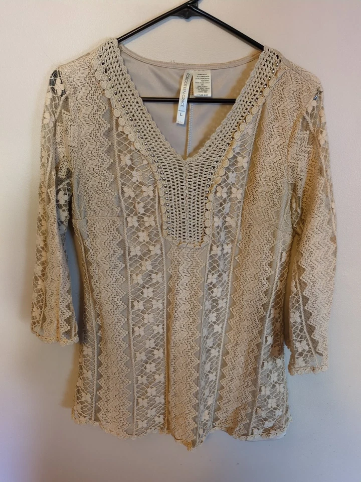 Túnica Forgotten Grace Crochet Cuello en V Adornada Manga Acampanada Boho Cottagecore L Foto 1 de 4