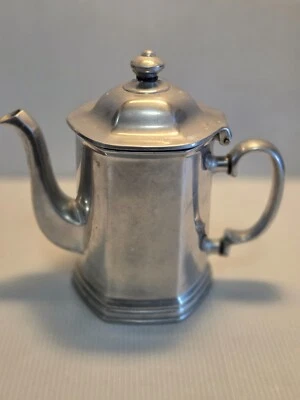 复古 Wilton Pewter 咖啡壶 Columbia PA 殖民风格 7 英寸标记 — 第 1/4 张图片