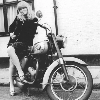 BSA MOTO MOTO POSTALES TODAS LAS OCASIONES AÑOS 60 FOTOGRAFÍA PHILIP TOWNSEND Foto 1 de 4