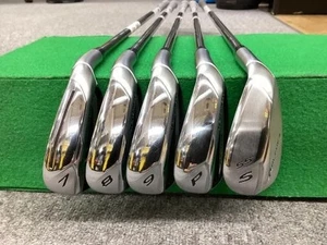 TaylorMade Rocket Bladez Set di ferri da donna 7-9, Pw, Sw 5 pezzi Flex da... - Foto 1 di 5