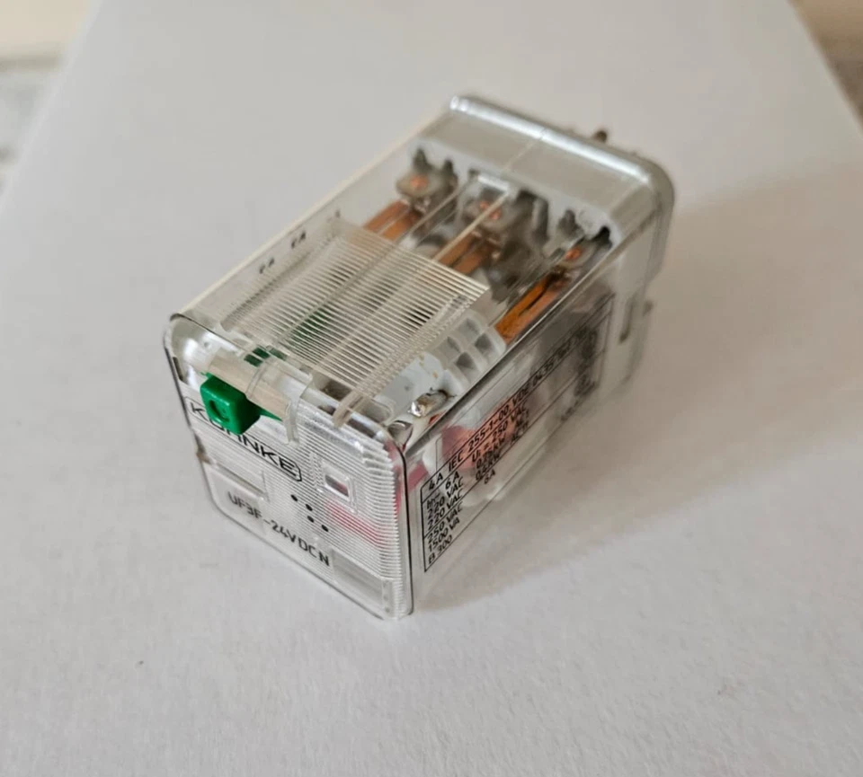 KUHNKE / UF3F-24VDCN Relay Plug In Relay **NEW** - Image 1 of 4