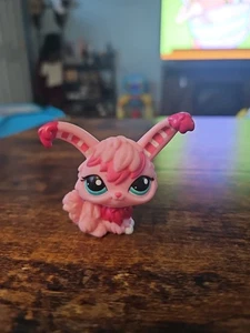 LITTLEST PET SHOP # 2132 ROSA ANGORA CONIGLIETTO CONIGLIO OCCHI CIANO ORECCHIE SU LPS - Foto 1 di 3