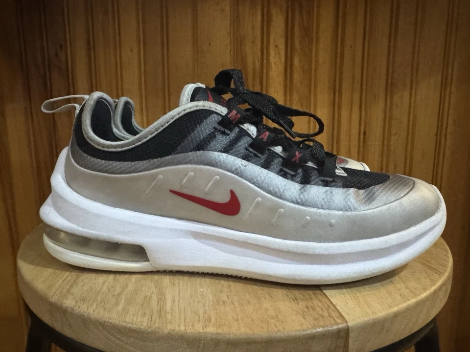 Nike Air Max Axis Low Black Sport Red Platinum Sneakers size 2.5Y AH5223-009 - Image 1 of 4