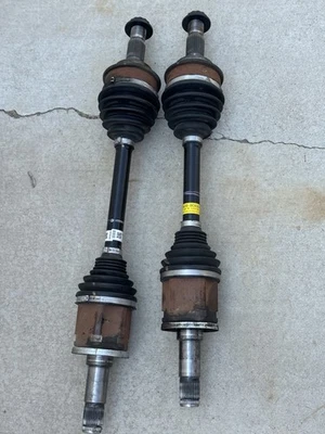 Toyota Tundra 2022-2025 OEM EJE CV delantero izquierdo derecho concesionario despegue  Foto 1 de 4