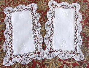 NAPPERONS BRODES MAIN DENTELLE AUX FUSEAUX CLUNYBLANCS  13CMX24 LES 2*** - Picture 1 of 2