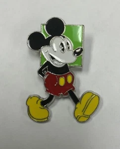 2010 Disney Mickey Mouse Pin New Condition - Picture 1 of 4