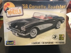 '58 Corvette Roadster California Wheels Series 1:25 Scale by Revell New Sealed - Picture 1 of 7