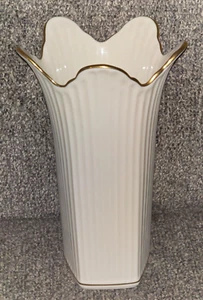 VINTAGE LENOX MERIDIAN COLLECTION GERIPPTE VASE MIT GOLDRAND 8" *SCHÖN* - Bild 1 von 2