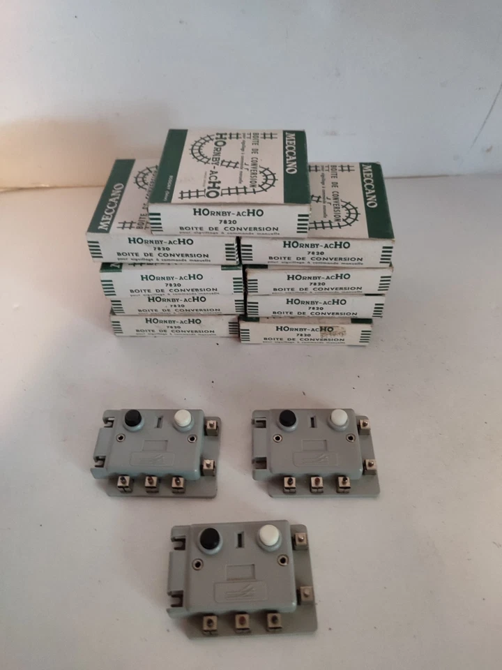 MECCANO/HORNBY HO 7820 LOT 12 BOITIER DE CONVERSION DONT 9 EN BOITE BEL ETAT - Photo 1/4