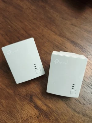 TP-Link TL-PA4010 AV600 Powerline Adapters 600 Mbps  (ANY ISP) - Image 1 of 2