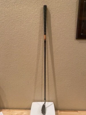 Taylormade Titanium Bubble 2 8 Iron Graphite Regular Flex 0821794 - Image 1 of 4