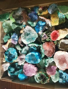 12 Lbs Of Dyed Geodes - Picture 1 of 1