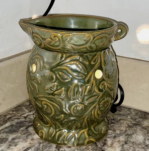 Scentsy Cyprus Wax Warmer Full Size Moss Green Ceramic Leaf Vine Retired - Picture 1 of 7