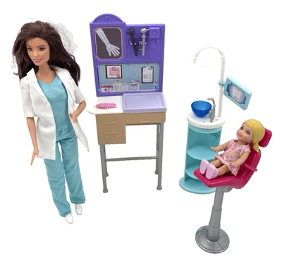 Barbie Carreras Usted Puede Ser Cualquier Cosa Dentista/Doctor Juegos Barbie con Niño Foto 1 de 4