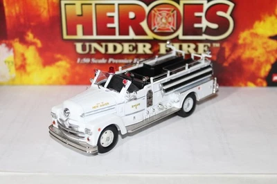 CORGI Heroes Under Fire Seagrave 70th Anniversary Open Cab New Haven Fire Dept. - Image 1 of 4