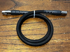 Interconexión XLR equilibrada Harmonic Tech Truth-Link 3 pies/1 metro 3'/1M BONITA - Imagen 1 de 12