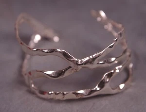 Avon Braclet - Picture 1 of 2
