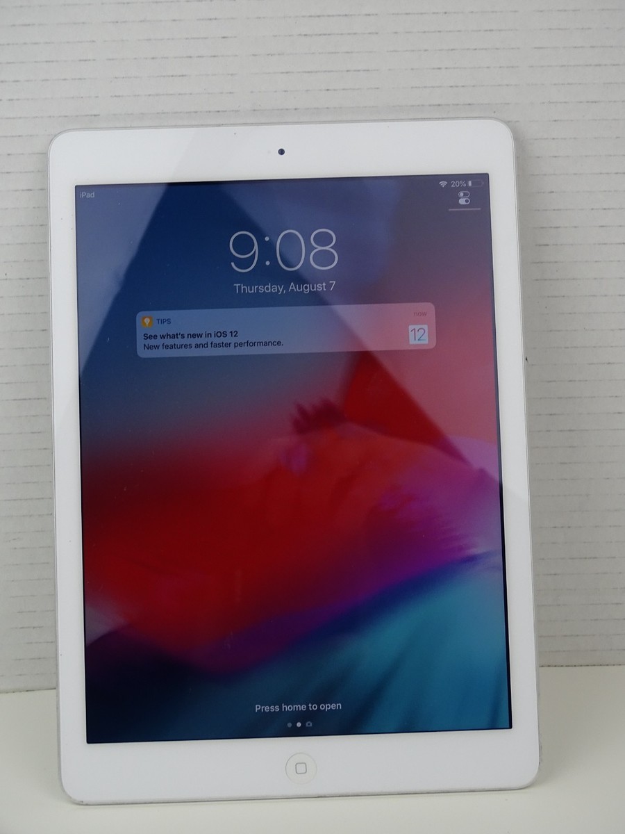 Apple iPad Air 1st Generation Wi Fi 32 GB Tablets eReaders