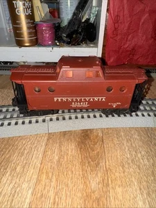 Lionel #536417 O Gauge Pennsylvania New York Zone Maroon Caboose Lighted. - Picture 1 of 6