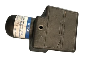 1995 CORVETTE C4 CORVETTE  ASR TRACTION CONTROL  plastic cover - Picture 1 of 4