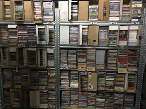 ✅ LOTTO STOCK CD ALBUM E SINGOLI ITALIANI E STRANIERI ANNI 90/2000 “10 Pezzi “ - Foto 1 di 3