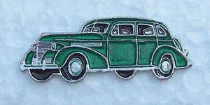CHEVROLET 4-DOOR SEDAN, 1939, ENAMEL LAPEL BADGE, 40x15mm. BUTTERFLY PIN FIXING. - Picture 1 of 1