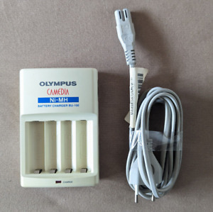 Olympus Battery Charger BU-100 Batterieladegerät - Ni-MH + Netzkabel Top