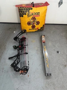 Bear blackout pursuit compound bow black/red 50lb draw - Picture 1 of 5