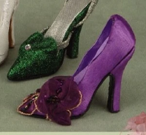 NEW LILAC PURPLE HEEL SHOE FIGURINE GIFTWARE 3-1/2" NEW IN BOX - Picture 1 of 4