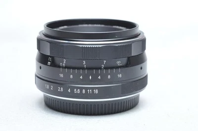 Lente de enfoque manual gran angular Meike 25 mm F1,8 APS-C para Olympus M43 Foto 1 de 3