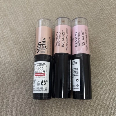 3 tube lot Revlon PhotoReady Insta-Fix Highlighting Stick 210 GOLD LIGHT uns - Image 1 of 3