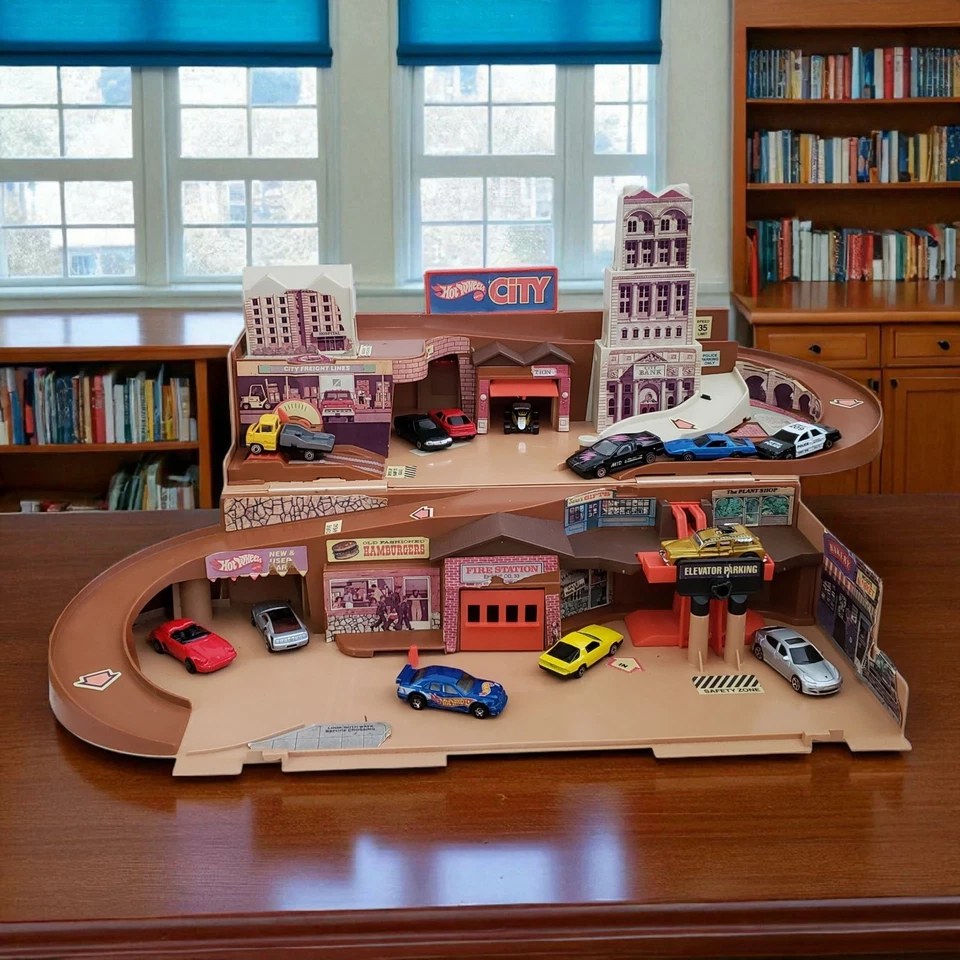 Vintage 1979 Mattel Hot Wheels City Sto & Go Fold & Carry Playset + 13 Vehicles - Image 1 of 4