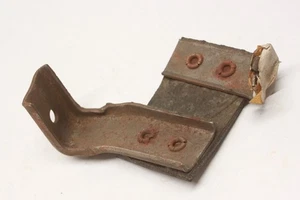 NOS 1966 Oldsmobile 88 98 Rear Tailpipe Hanger Support Bracket GM 386514 - Foto 1 di 4