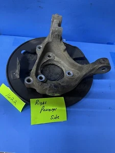 2008-2010 SATURN VUE FRONT RIGHT PASSENGER SPINDLE KNUCKLE, OEM 25944110 - Picture 1 of 4
