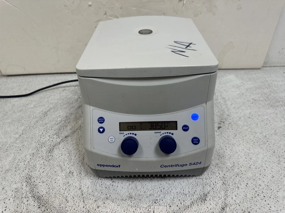 Eppendorf 5424 台式离心机 带 FA-45-24-11 转子,14680 RPM,230V — 第 1/4 张图片