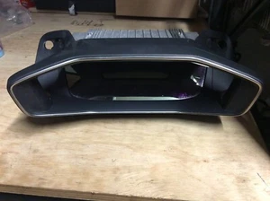 PEUGEOT 2008 2023 GESCHACHO-CLUSTERUHREN 9851860480 - Bild 1 von 4