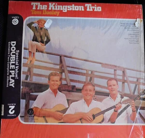 VG+ KINGSTON TRIO-TOM DOOLEY/ SCARLET RIBBONS-DOUBLE PLAY -2 VINYL ALBUMS 1971 - Picture 1 of 4