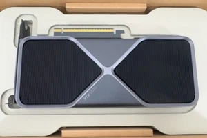 NVIDIA GeForce RTX 5070 Founders Edition FE Graphics Card 12GB GDDR7 - Picture 1 of 4