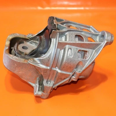 AUDI S8 SQ7 SQ8 ENGINE MOUNT LEFT FRONT 2019 2020 2021 2022 4M0 199 255 BT OEM - Image 1 of 4