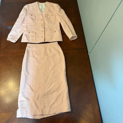 Pink Tweed Skirt Suit Set Lined Women’s Elegant Parisian Old Money Style - Image 1 of 4