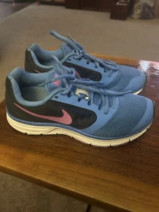 Nike Zoom Vomero 8 Laufschuhe Damengröße 7 " - Bild 1 von 6