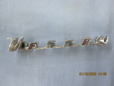 Оригинальная очень редкая 1955 1956 Chrysler Windsor Нассау сценарий эмблема кол-во 1 - Изображение 1 из 4