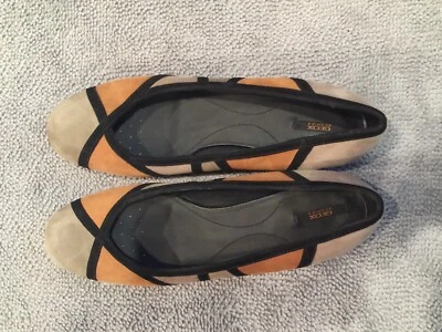 Zapato para mujer GEOX Ballet Flats verde salvia patrón de ventana geométrico 10M” Foto 1 de 4