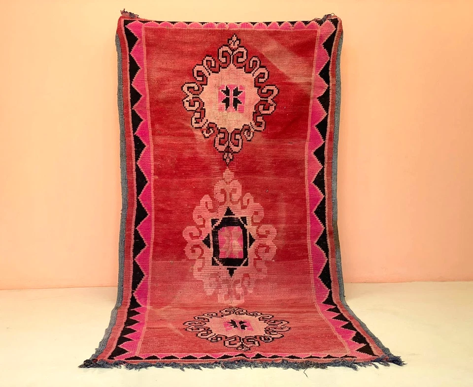 Alfombra bereber roja, alfombra marroquí, alfombra boho vintage, corredor de escaleras, hecha a mano 10'4x4'7 Foto 1 de 4