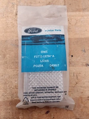 Lente de lámpara de puerta derecha Ford F250 F350 1992 93 94 95 96 1997 F2TZ-13734-A nuevo de lote original Foto 1 de 4