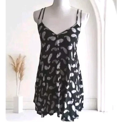 Brandy Melville One Size Selda Dress Sleeveless Black White Paisley XS Small  - Image 1 of 4