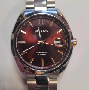 Bulova 98B422 Surveyor Automatik Burgund Zifferblatt Edelstahl Herrenuhr - Bild 1 von 6
