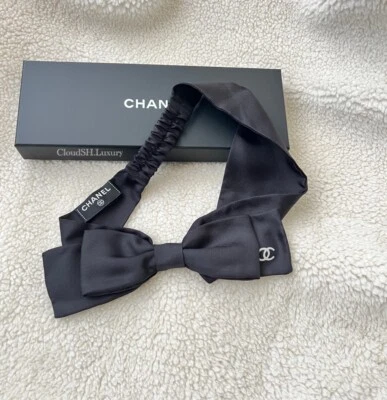 Auténtica diadema negra con lazo de seda BN Chanel logotipo CC Foto 1 de 4