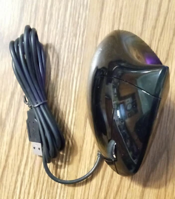 Adesso iMouse E1 Adjustable DPI USB Wired Vertical Ergonomic Mouse - Image 1 of 4